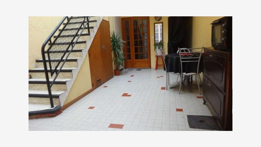 IMMEUBLE à vendre à MIRECOURT (88) Spécial IN