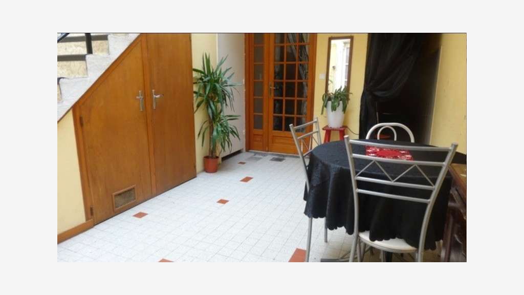 IMMEUBLE à vendre à MIRECOURT (88) Spécial IN