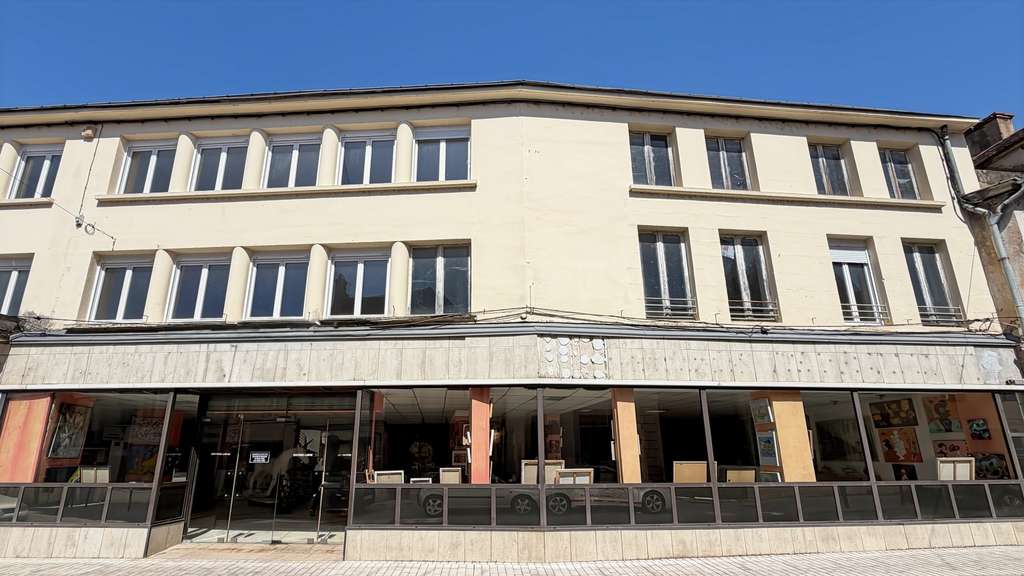 Immeuble de caractère à fort potentiel à Montbard