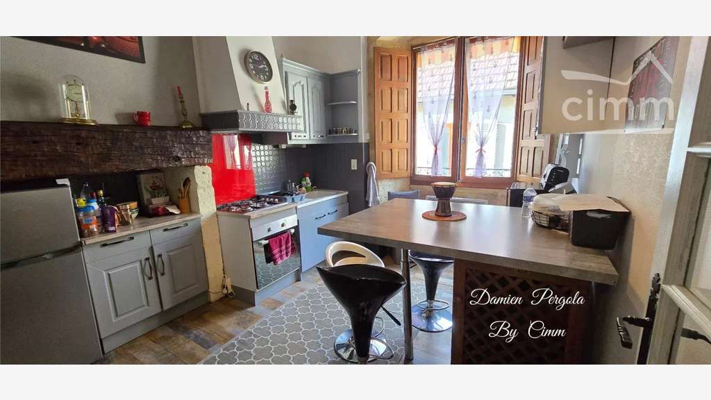 Ensemble immobilier de charme 135m² à Montignac
