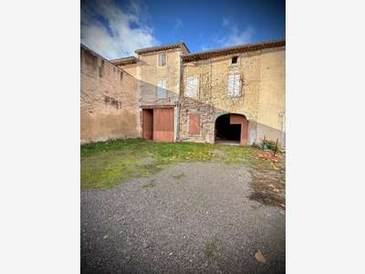 Immeuble à rénover à vendre à Montlaur 