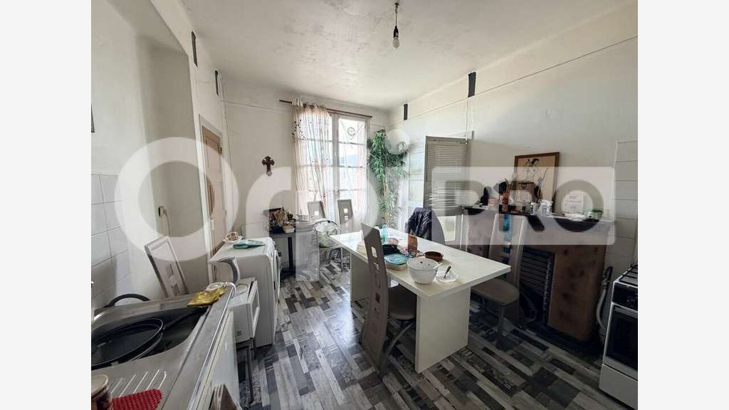 Immeuble commercial à vendre à Montluçon