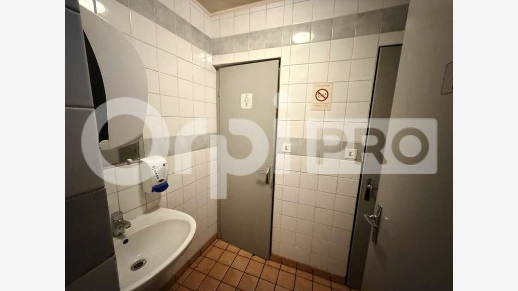Immeuble commercial à vendre à Montluçon