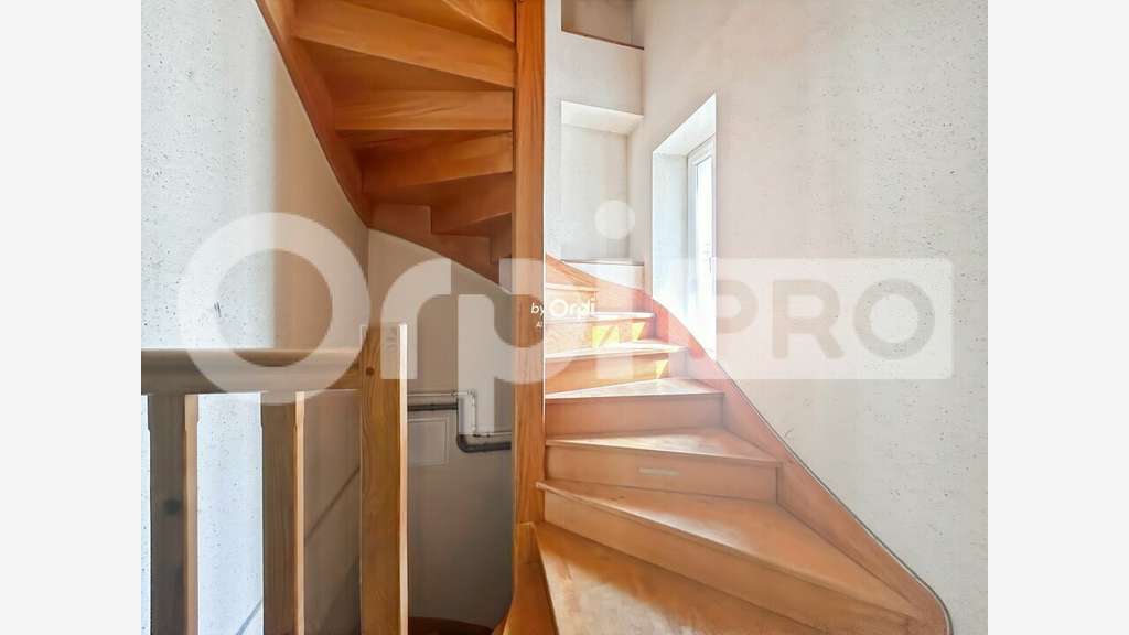 Immeuble loué à vendre empl N°1 à Montluçon