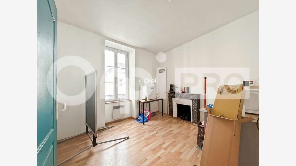 Immeuble loué à vendre empl N°1 à Montluçon
