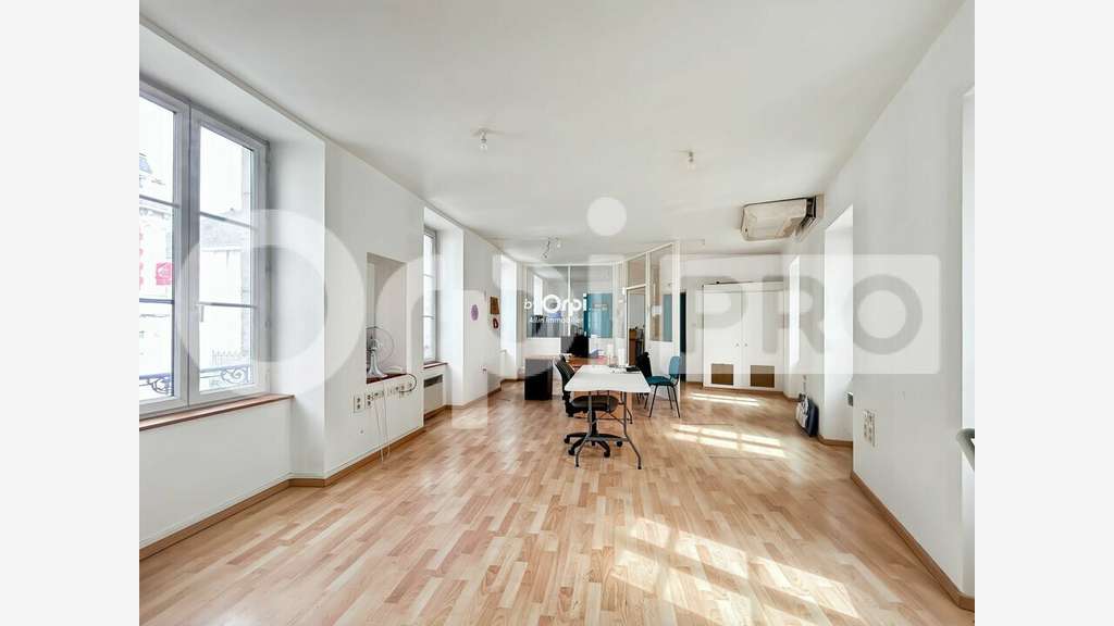 Immeuble loué à vendre empl N°1 à Montluçon