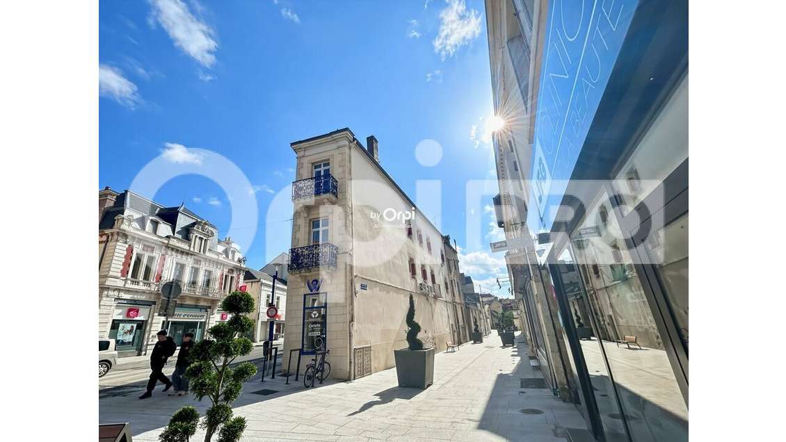 Immeuble loué à vendre empl N°1 à Montluçon 