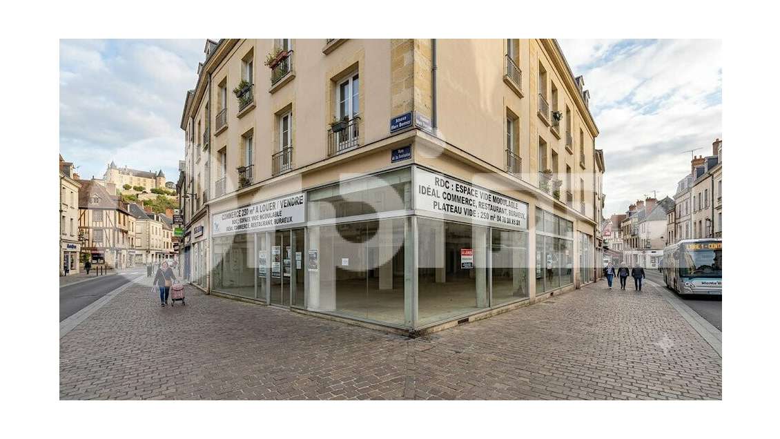IMMEUBLE à vendre dans le 03