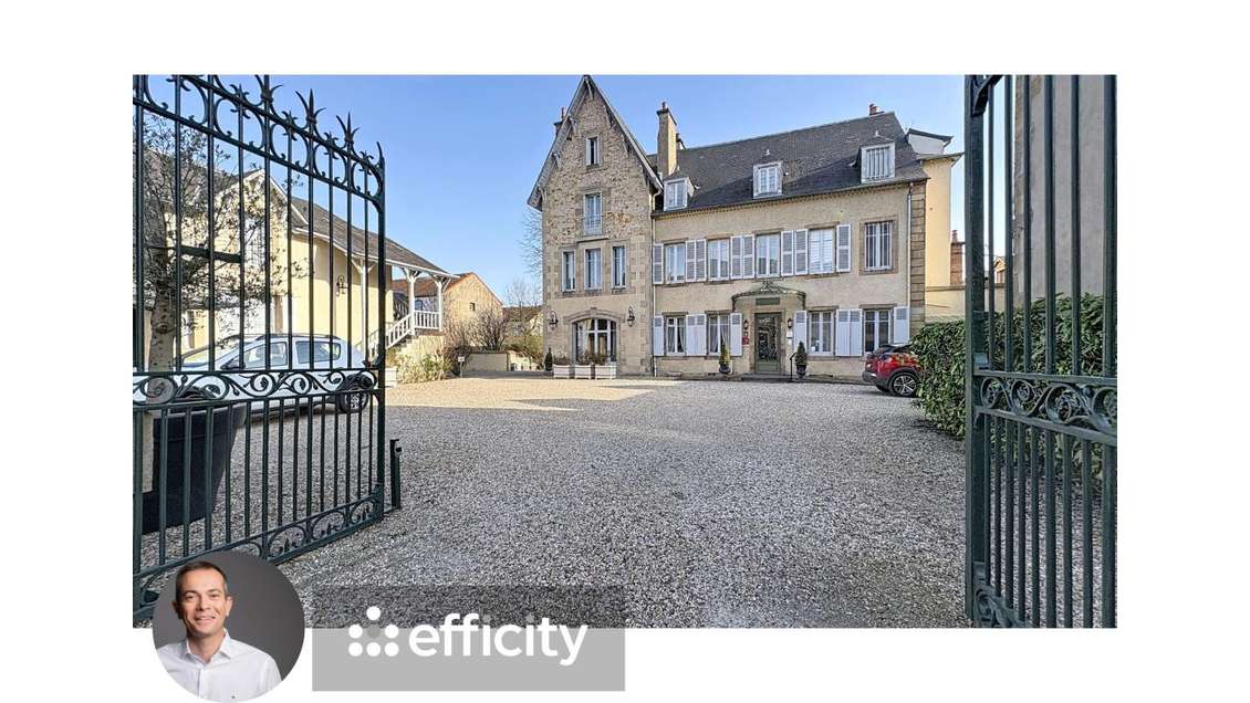 Cède immeuble de 870m² à Moulins centre historique