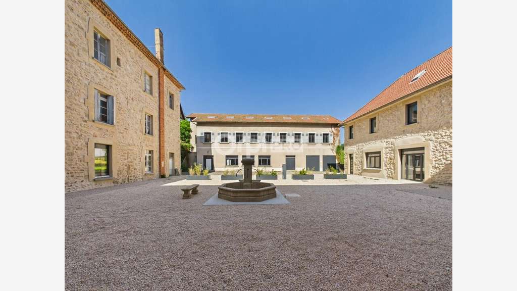 IMMEUBLE à vendre dans le 38
