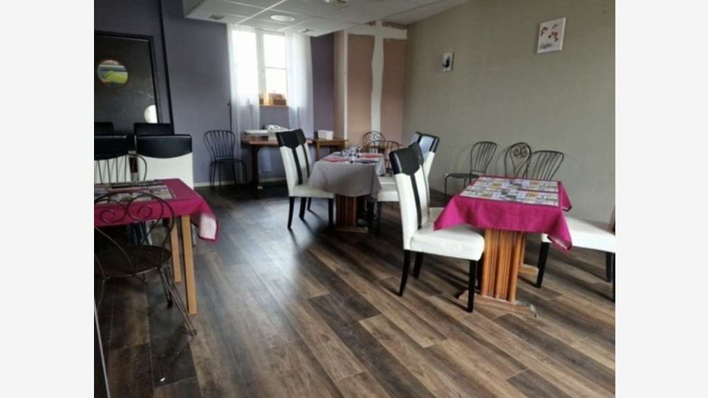 IMMEUBLE à vendre secteur NEUFCHATEAU (88) avec 1