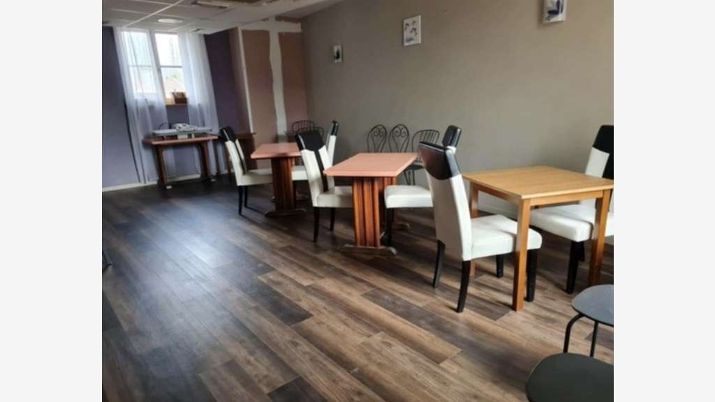 IMMEUBLE à vendre secteur NEUFCHATEAU (88) avec 1
