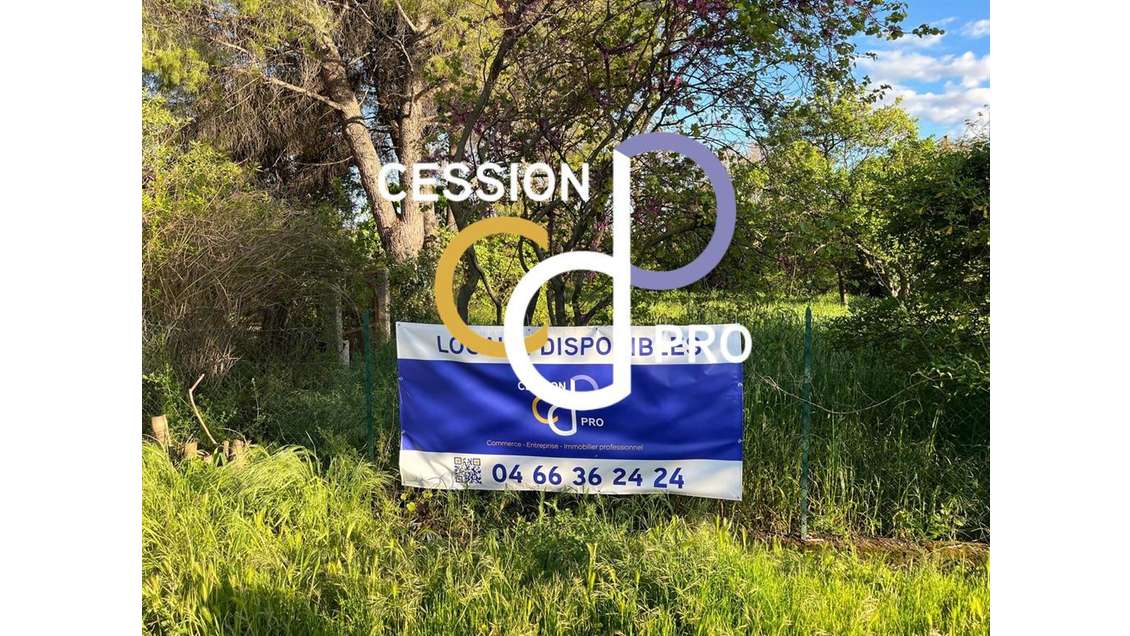 Local d'activité avec hangar et terrain sur Nîmes