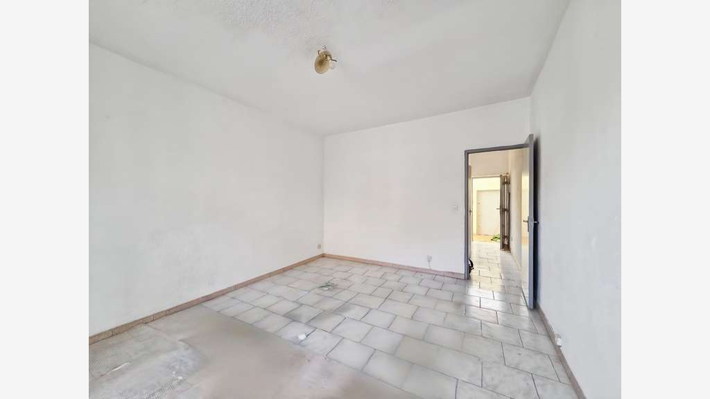 Vente immeuble de 6 appartements à Nîmes (30)