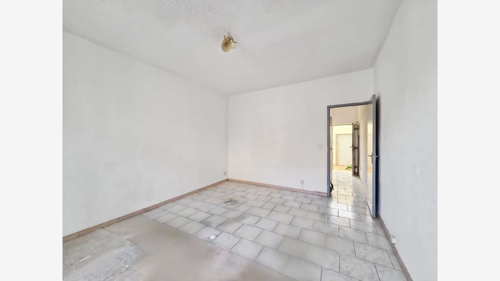 Vente immeuble de 6 appartements à Nîmes (30)