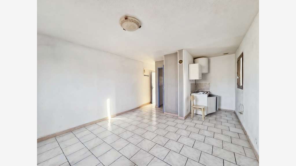 Vente immeuble de 6 appartements à Nîmes (30)