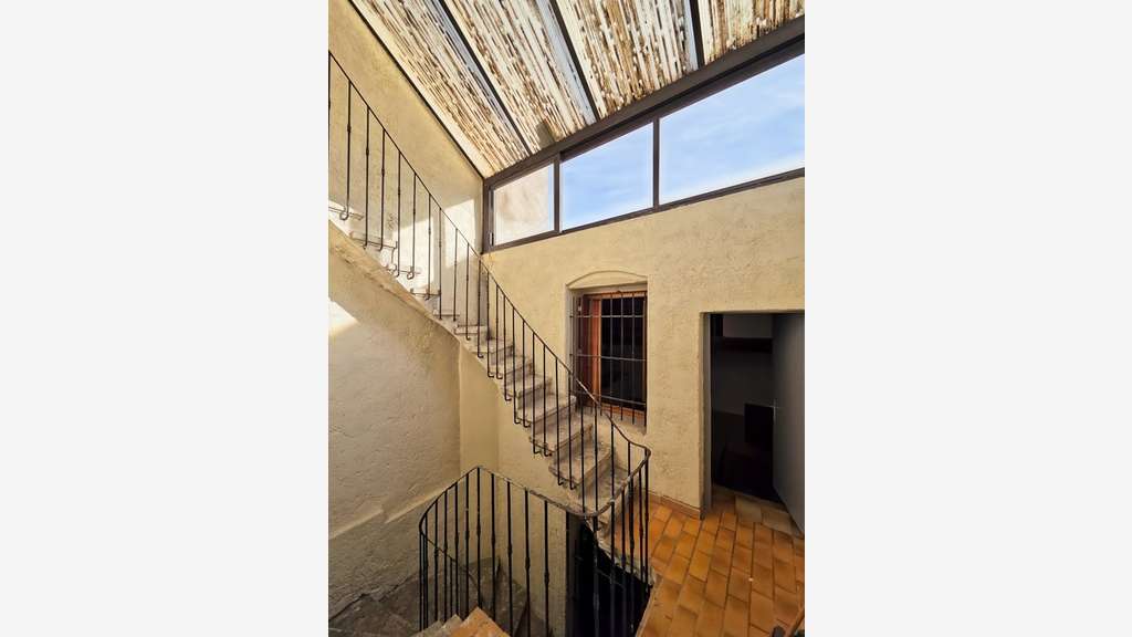 Vente immeuble de 6 appartements à Nîmes (30)