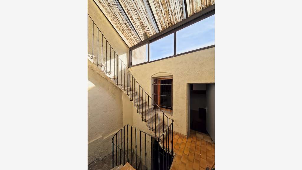 Vente immeuble de 6 appartements à Nîmes (30)