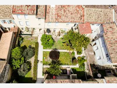 Immeuble atypique à vendre Nîmes Richelieu