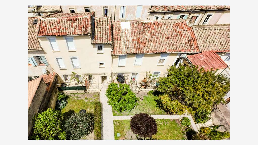 Immeuble atypique à vendre Nîmes Richelieu