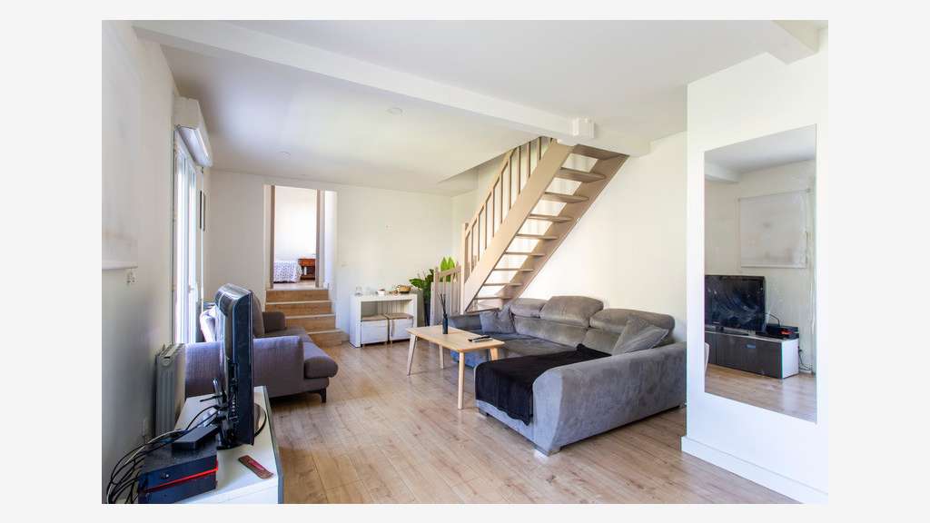 Immeuble atypique à vendre Nîmes Richelieu