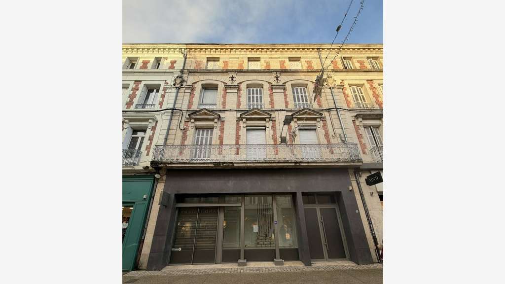 AV ensemble immobilier en hyper centre de Niort