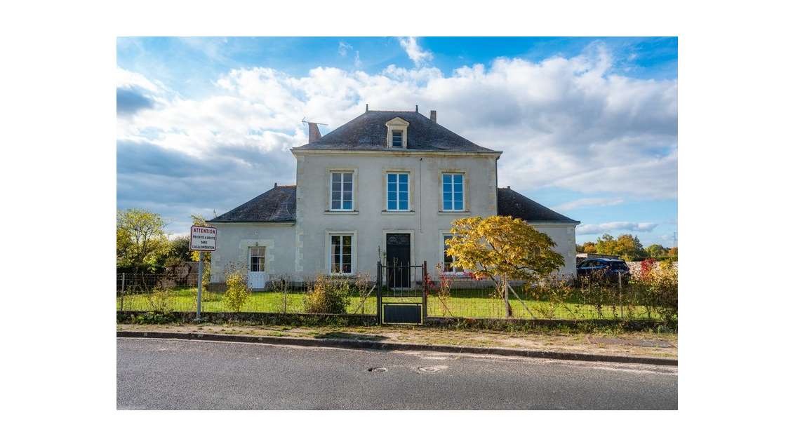 Vente maison en tuffeau 190m² Breil / Noyant 