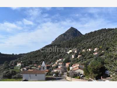 OSANI - Golfe de Porto, à vendre bâtiment de 9