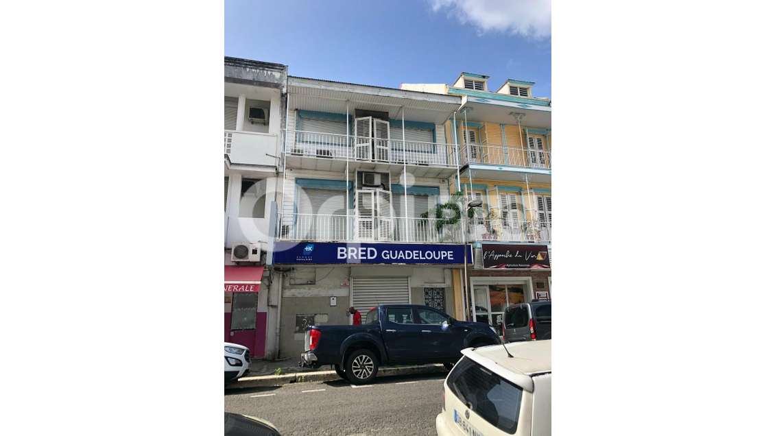 Vente immeuble R+2 à Pointe-à-Pitre
