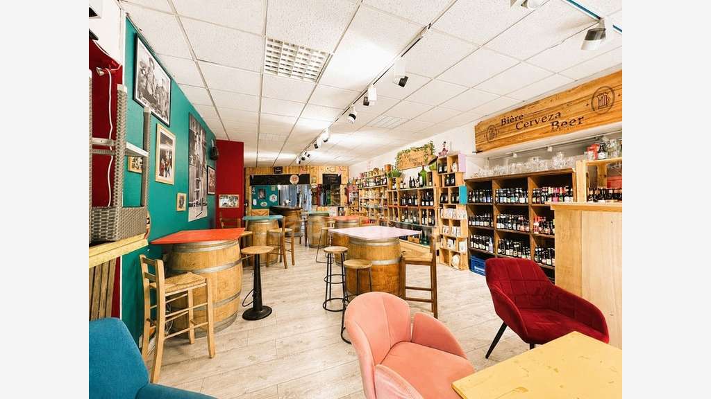 Immeuble de rapport mixte 188m² à Pons 