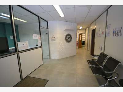 Ensemble bureaux locaux 330m² à Renescure