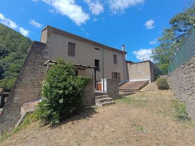 immeuble de rapport comprenant 4 appartements