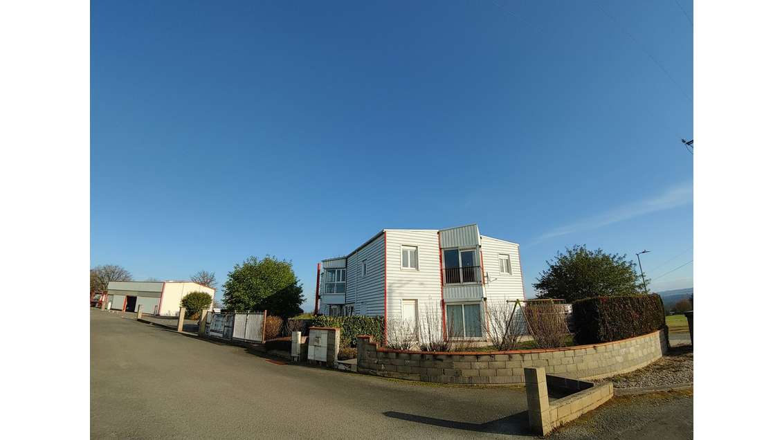 Bureaux Pros + F6 de fonction + entrepôt Rodez  