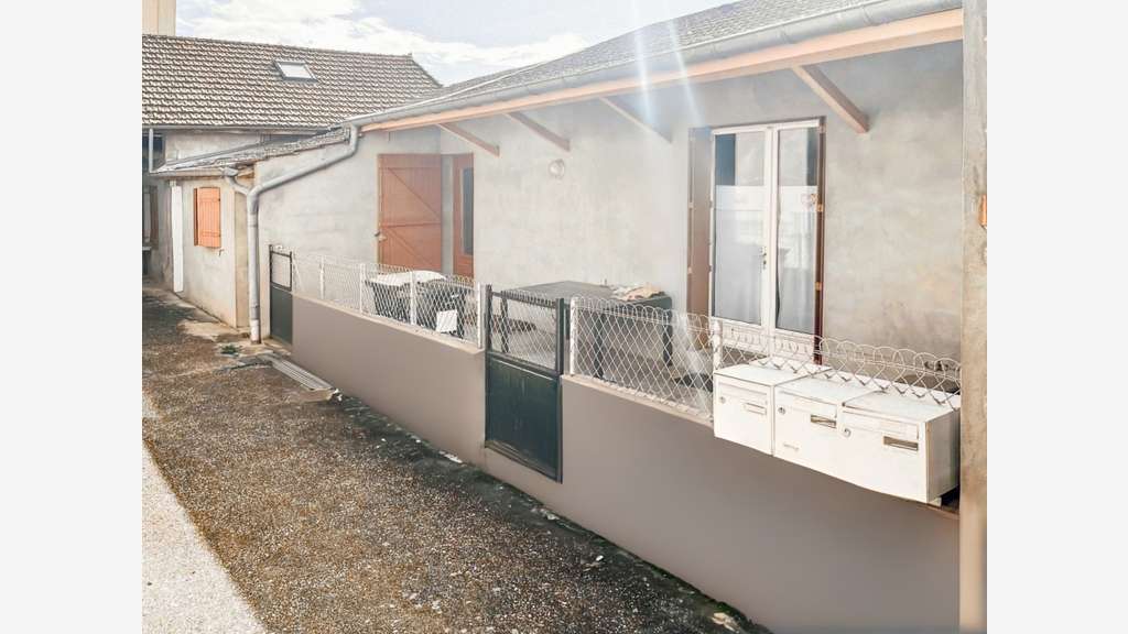 Vente immeuble 273m² à Romenay proche commerces
