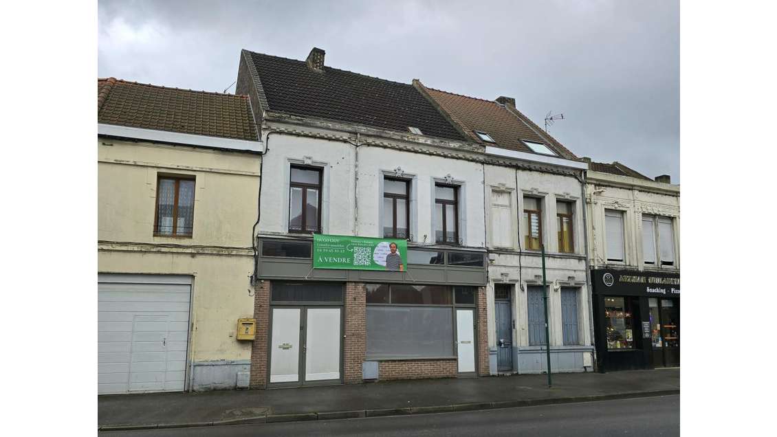 AV local divisible et appartement loué à St-Amand