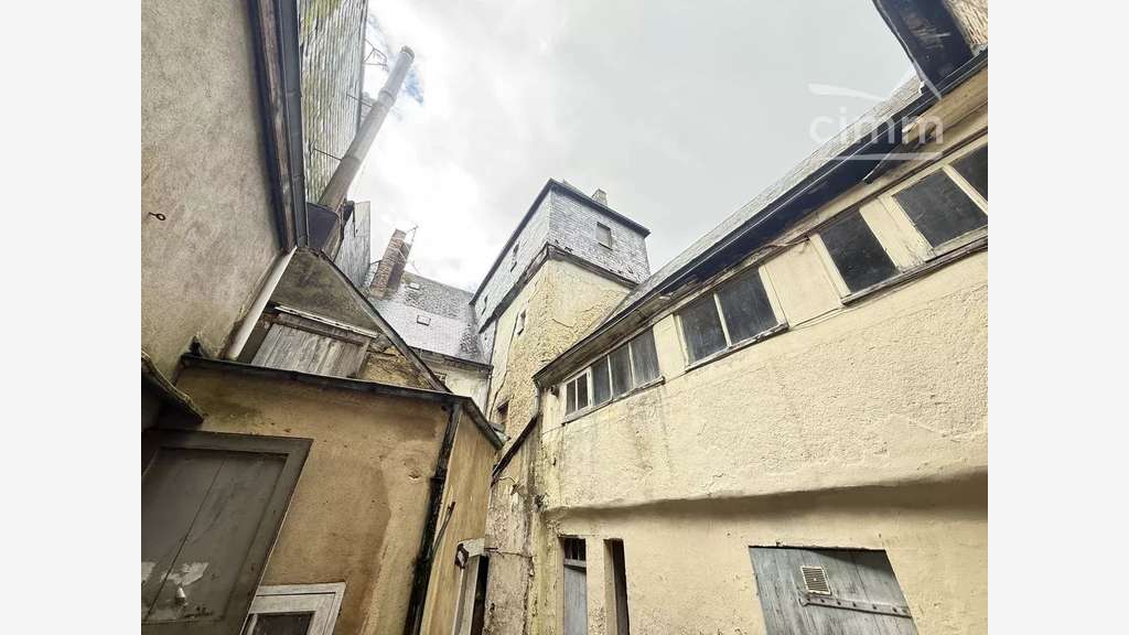 Vente immeuble idéal investisseur à Saint-Calais