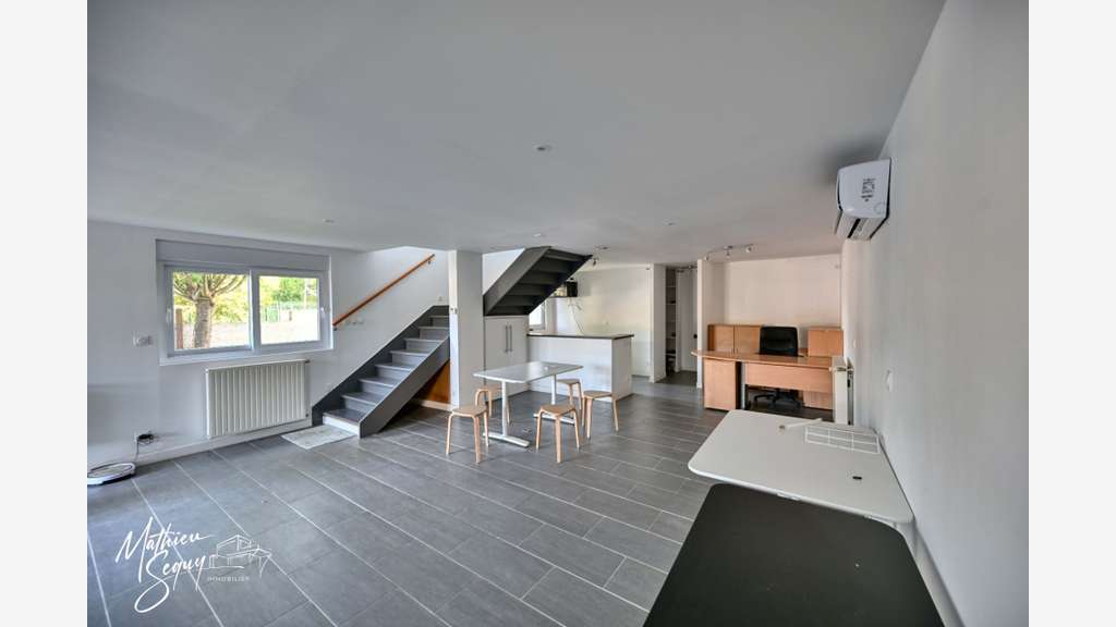 AV ensemble immobilier 270m² Saint-Genis-Laval