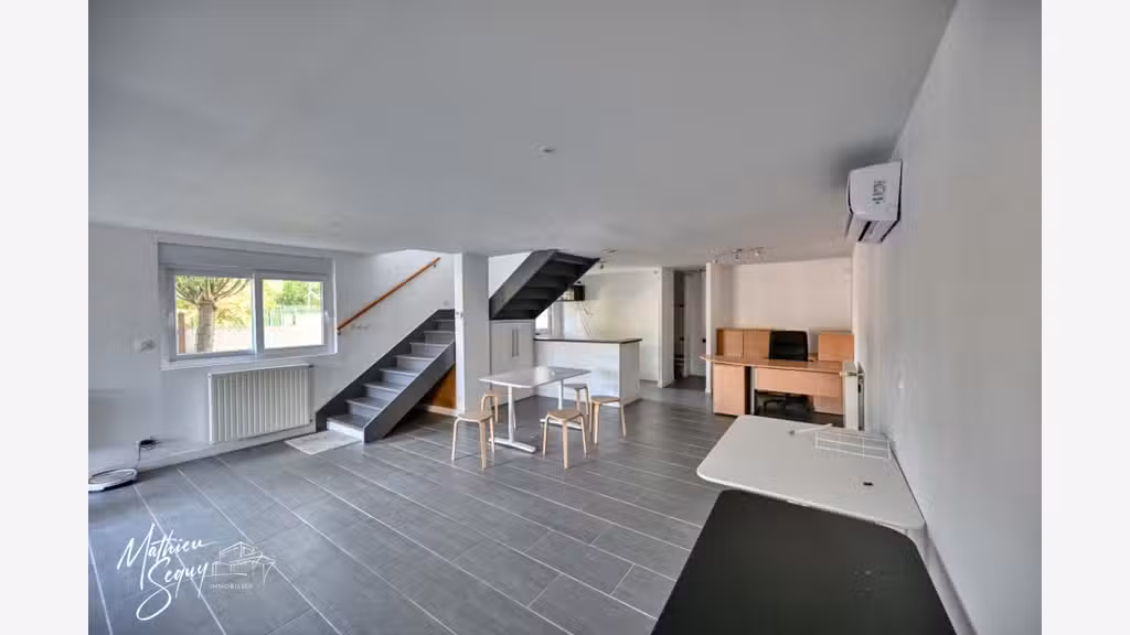 AV ensemble immobilier 270m² Saint-Genis-Laval