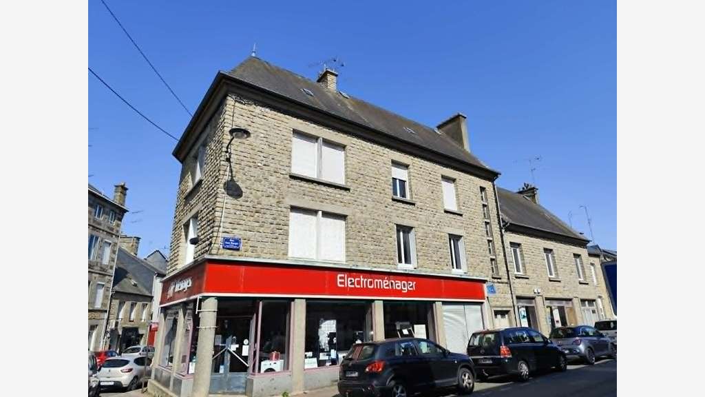 AV ensemble immo 324m² Saint Hilaire Du Harcouet