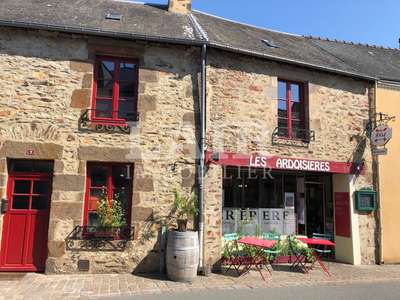 Vente Immeubles commerciaux / Mixtes à Saint-Léonard-des-Bois
