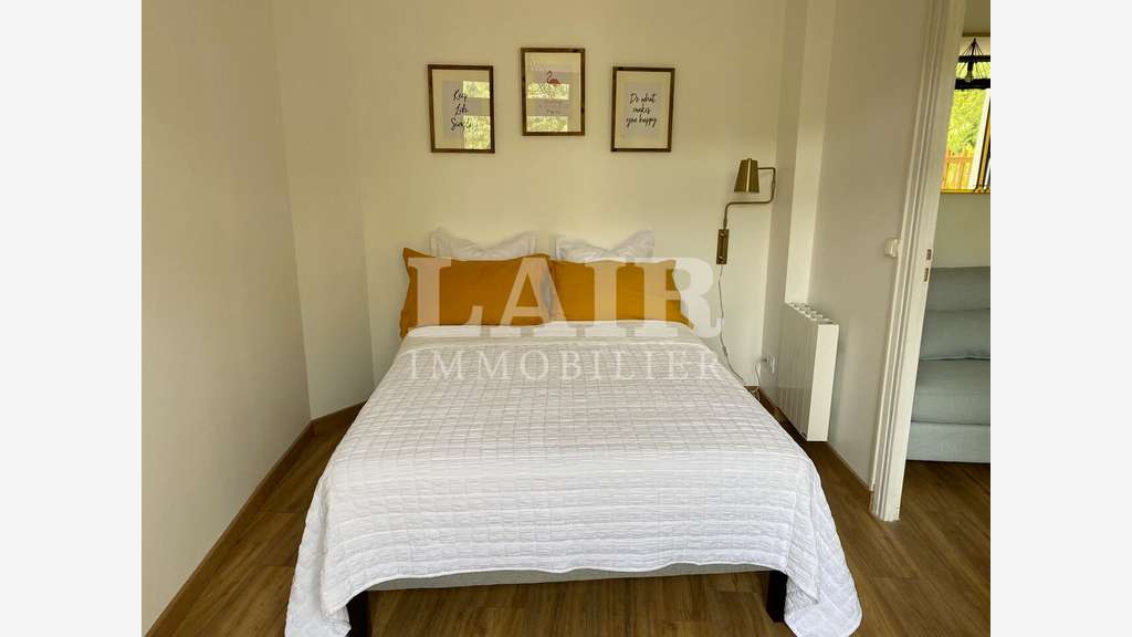 AV immeuble avec restau et 2 apparts Saint-Léonard