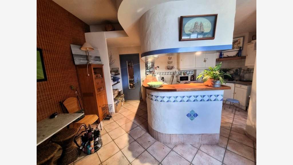 Vente immeuble mixte empl N°1 St-Pierre Oléron