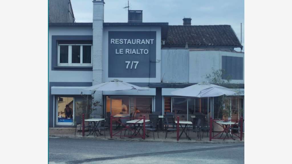En exclusivité – immeuble mixte à Saint-Savin