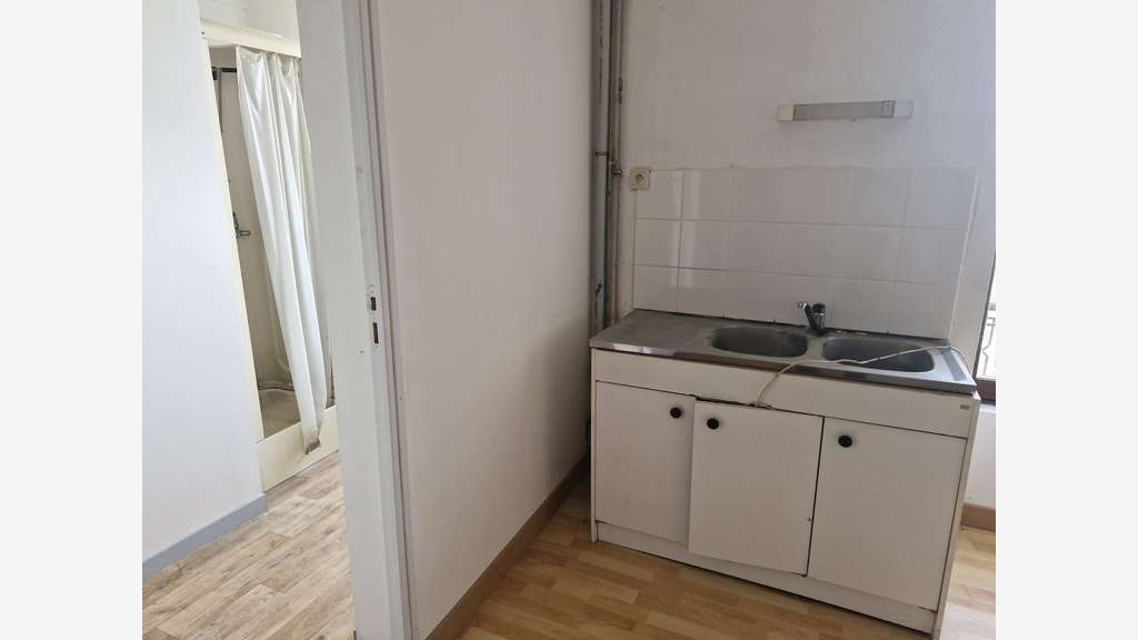Vente Immeuble de 420m² à Saint-Sulpice-Laurière