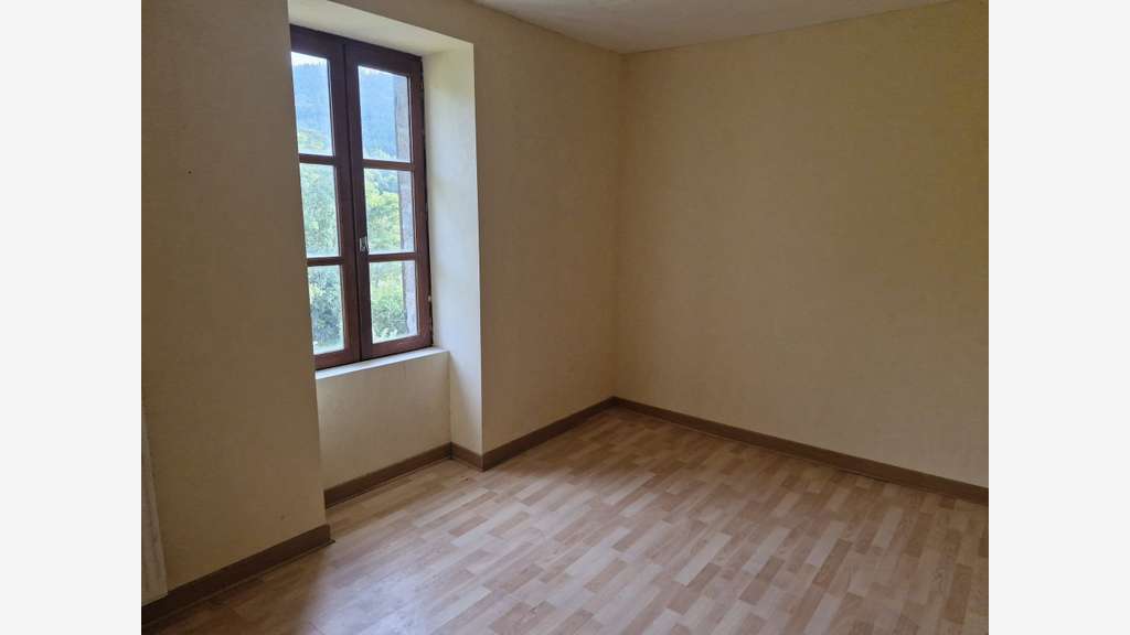 Vente Immeuble de 420m² à Saint-Sulpice-Laurière