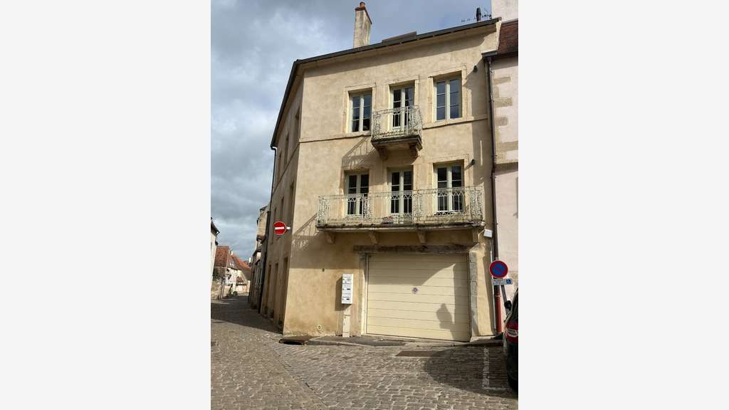 Immeuble 180m² à vendre à Semur en Auxois centre