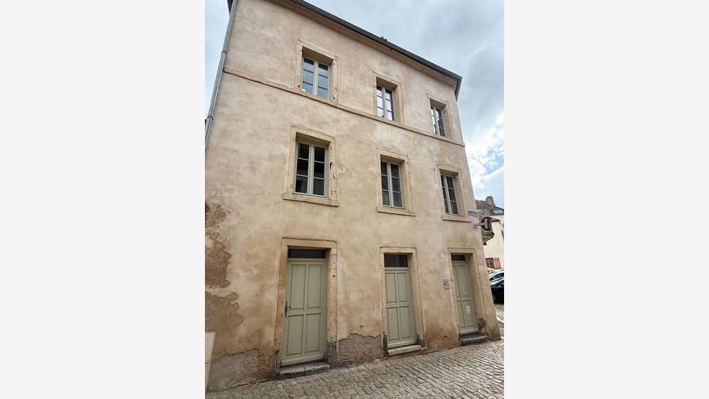 Immeuble 180m² à vendre à Semur en Auxois centre