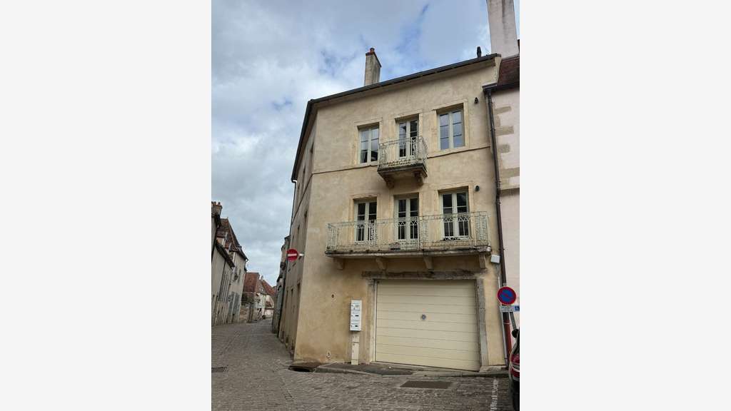 Immeuble 180m² à vendre à Semur en Auxois centre