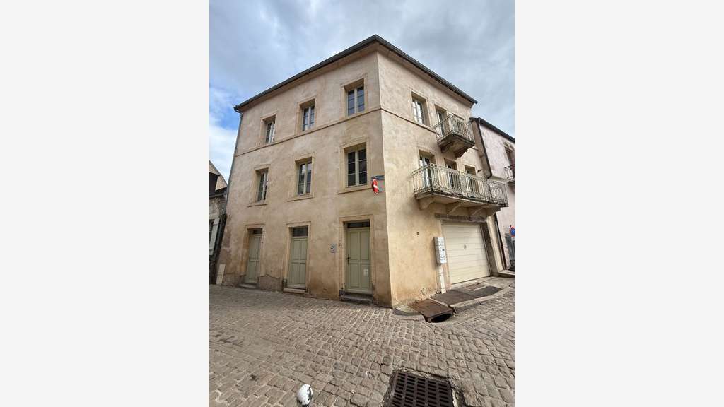 Immeuble 180m² à vendre à Semur en Auxois centre