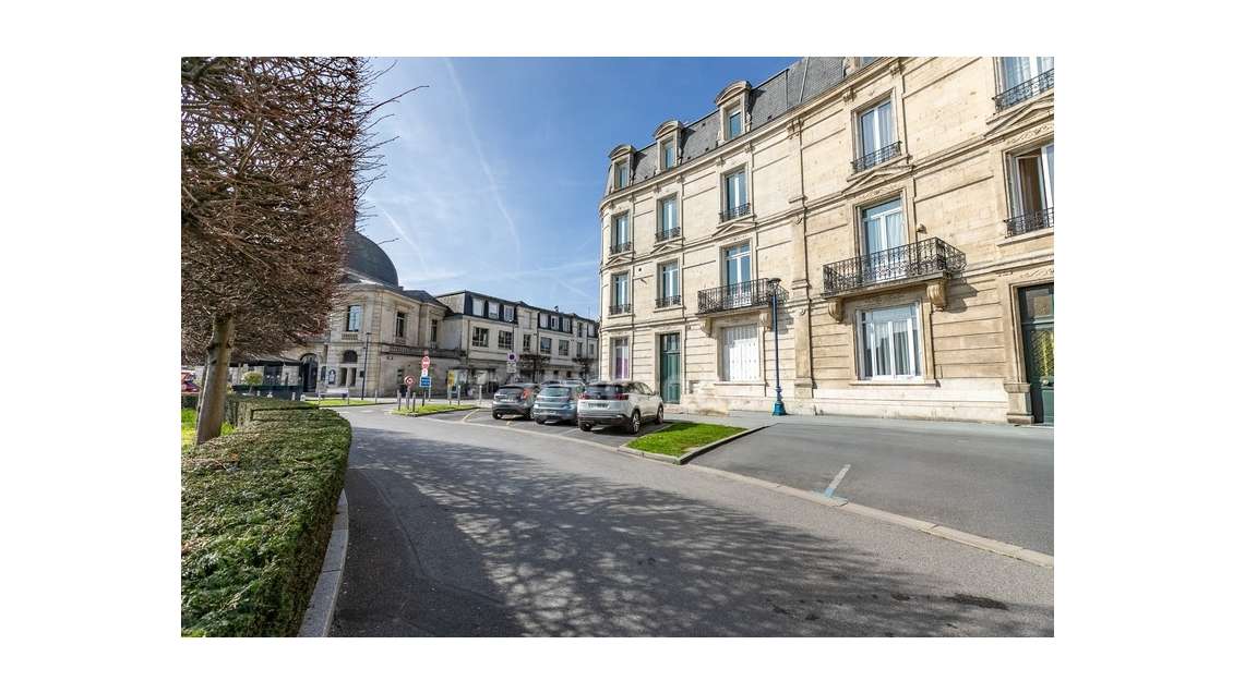 Immeuble 251m² à vendre Soissons hyper centre (02)